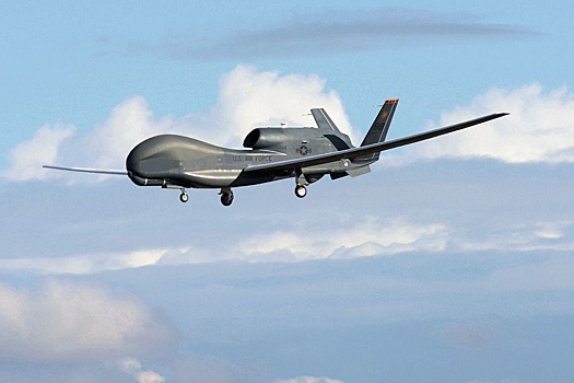 Над Черным морем пропал с радаров беспилотник США RQ-4B Global Hawk